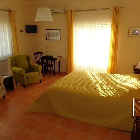 فندق مبيت وإفطار Casa Estevas 3*