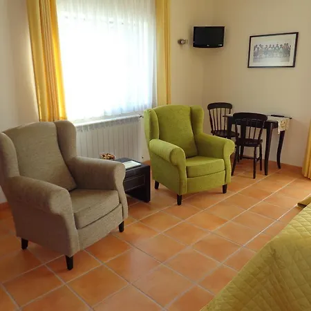 فندق مبيت وإفطار Casa Estevas 3*